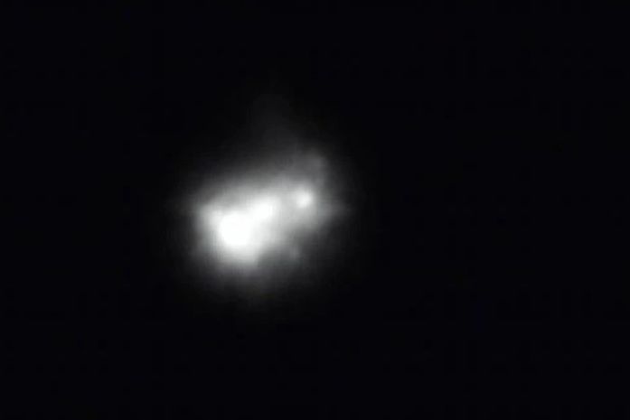 Astrônomo amador tira foto de satélite vindo em direção à Terra