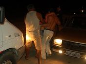 Tentativa de homicídio acaba com duas pessoas baleadas em Lanchonete