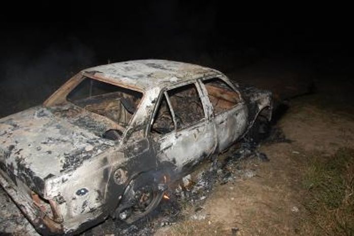 Carro é encontrado carbonizado em canavial de Marechal Deodoro