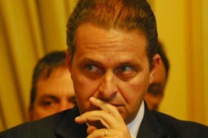 Governador de Pernambuco, Eduardo Campos fillho de Ana Arraes