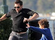 Hugh Jackman jogando bola com o filho, Oscar 