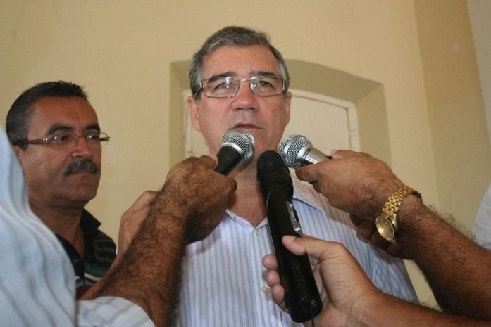 Prefeito de Penedo se posiciona em relação à greve do funcionalismo municipal