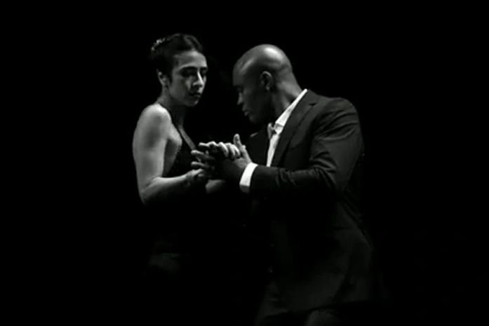 Clipe de Marisa Monte com Anderson Silva tem 200 mil exibições em um dia