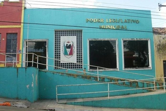 Câmara aprova emenda que garante aumento do número de vereadores no município