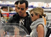 Jennifer Aniston e o namorado