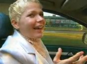 Xuxa dá mau exemplo na TV e é criticada