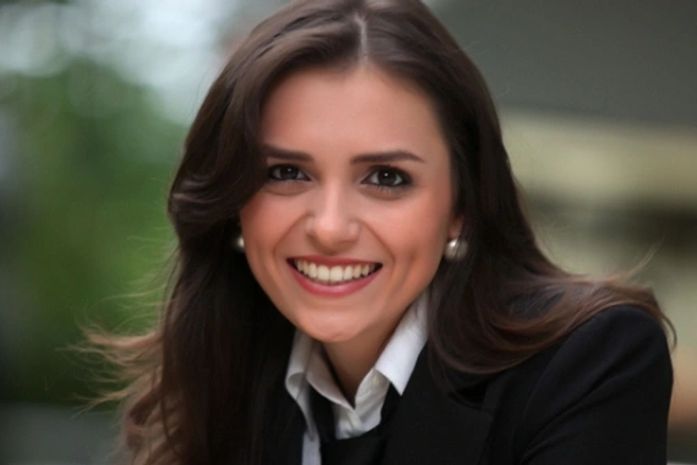 Monica Iozzi substituirá Rafinha Bastos na bancada do CQC