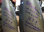 Fã usa projétil de 155mm para fazer 'homenagem' a Bar Rafaeli