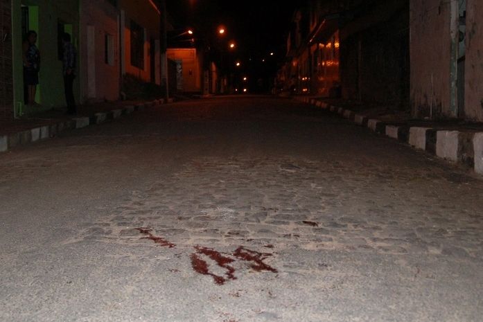 Mulher é alvejada a tiros por desconhecido