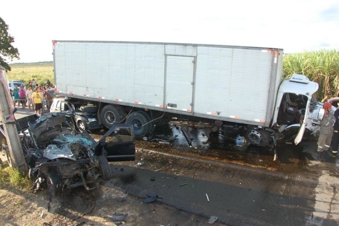 Acidente na Chã do Pilar deixa um morto e quatro pessoas feridas