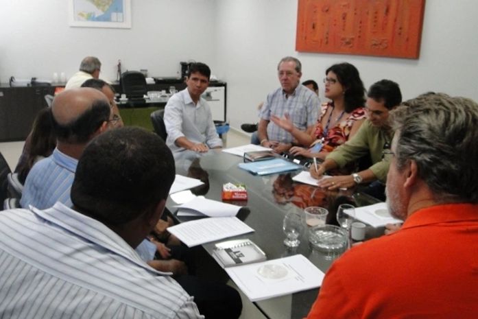Municípios recebem Protocolo de Intenções para solução de Resíduos Sólidos