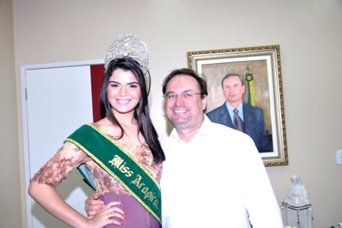 Prefeito Luciano recebe visita da Miss Arapiraca