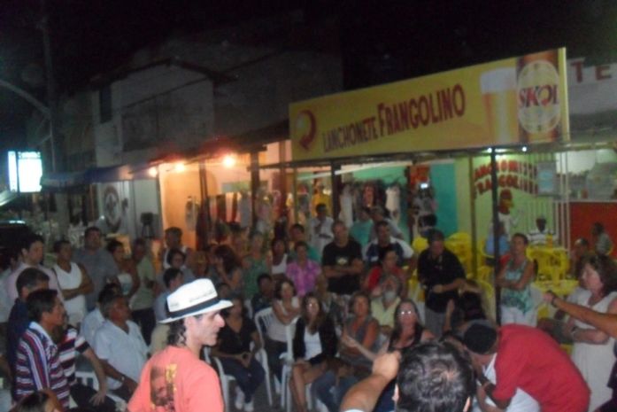 Prefeito não comparece à reunião e moradores prometem mobilizações