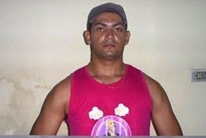 Júnior Costa está sendo procurado pela polícia