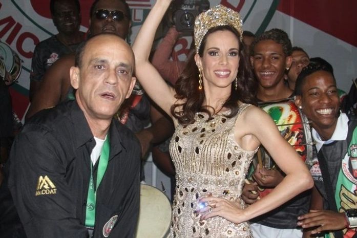 Ana Furtado é coroada rainha de bateria da Grande Rio