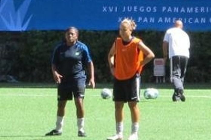 Brasil estreia contra Argentina sem Marta