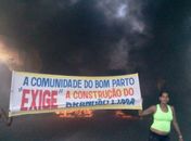 Pais de estudantes da rede municipal protesta