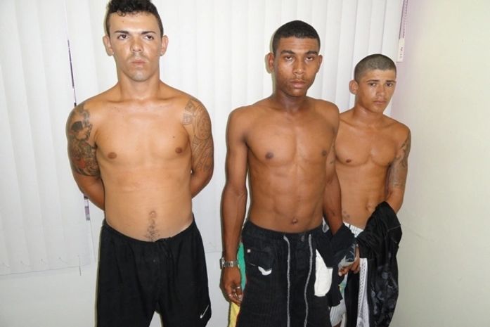 Manoel Messias da Silva, Jackson José da Silva Santos e Max Cavalcante Reis, presos acusados de tráfico