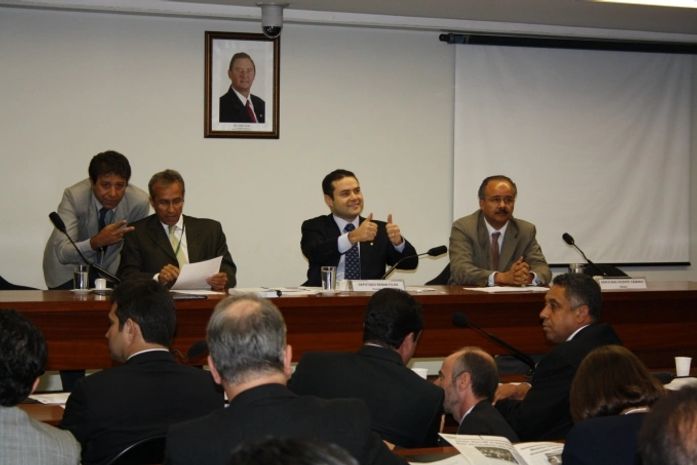 Renan Filho presidido comissão