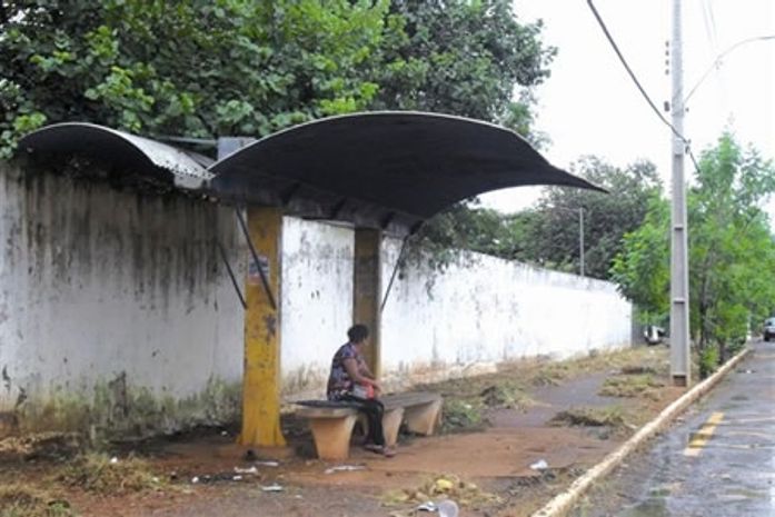 Sabe informar que horas o ônibus passa neste ponto?