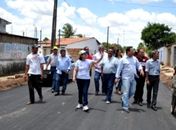 Luciano entrega 16 ruas pavimentadas no Jardim Esperança