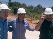 Senador Renan Calheiros (PMDB),Mosart Amaral e o prefeito Cícero Almeida (PP) 