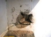 Presos quase conseguem escapar por buraco