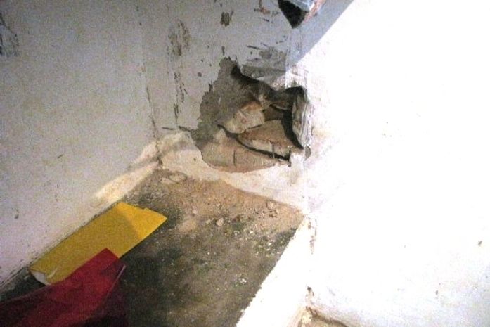 Parte do muro escavado