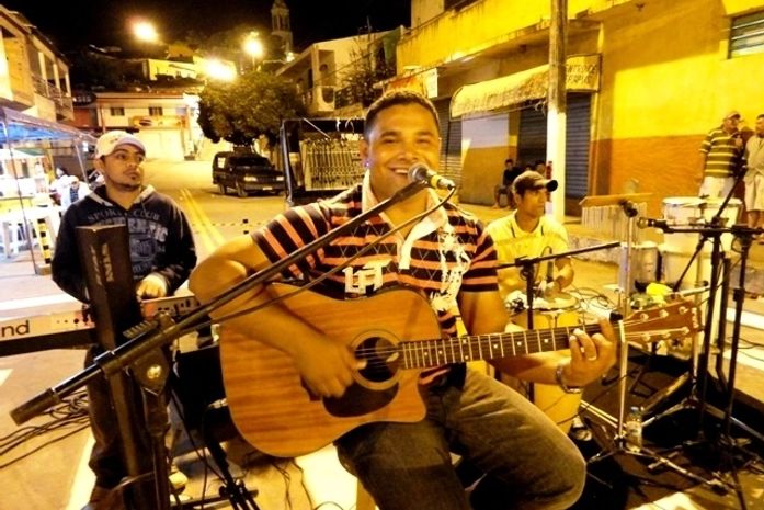 Projeto Show na Praça estimula artistas da terra em Mata Grande