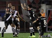 Vasco aplica sonora goleada no Aurora e segue na Sulamericana