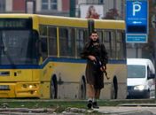 Homem armado ataca embaixada dos EUA em Sarajevo e fere 2