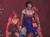 Claudia Raia estaria de romance com colega de elenco