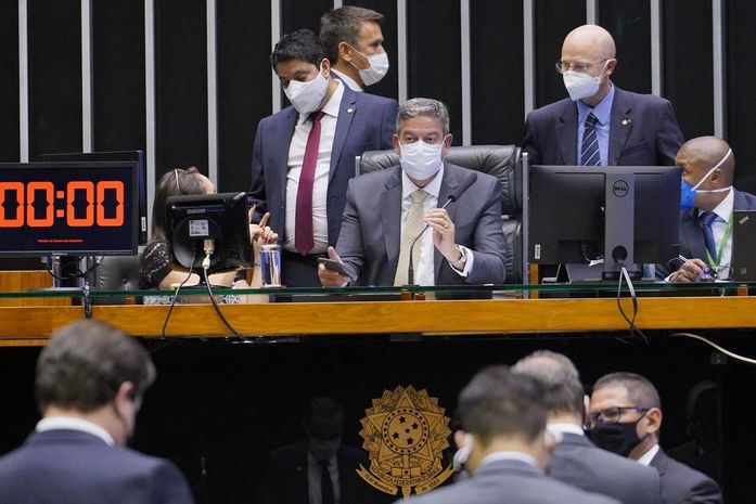 Câmara aprova em segundo turno texto base da PEC Emergencial