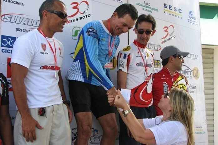 Shows de acrobacias e campeonato de ciclismo movimentam Major Isidoro