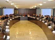 Renan participa de reunião de líderes com a presidente Dilma