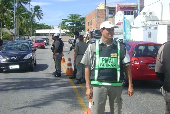 BPtran-AL autua duas pessoas por embriaguez