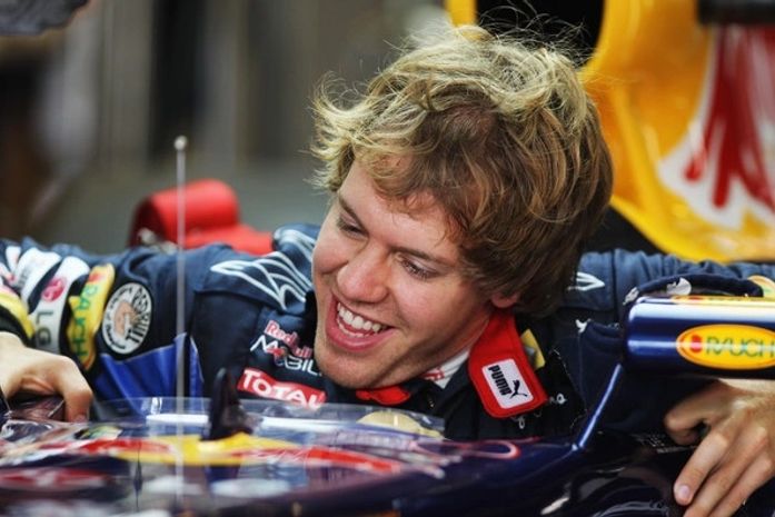 Vettel aponta torcida por permanência de Barrichello na Williams