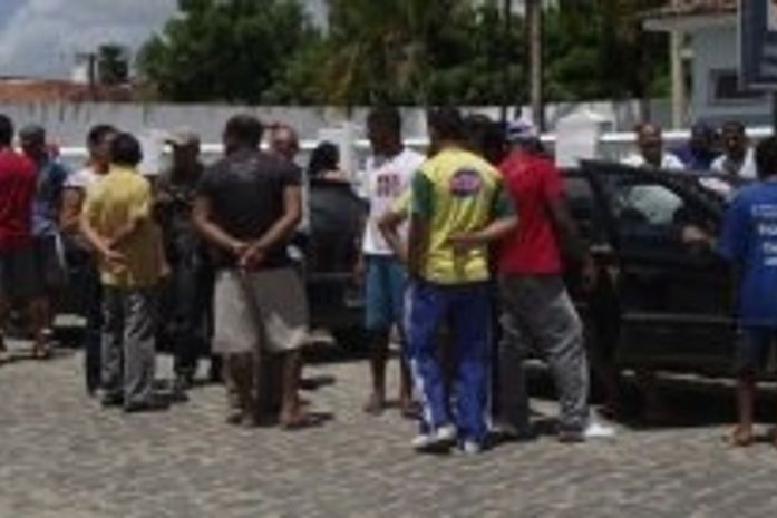Líder comunitário sofre nova tentativa de homicídio quando chegava em casa