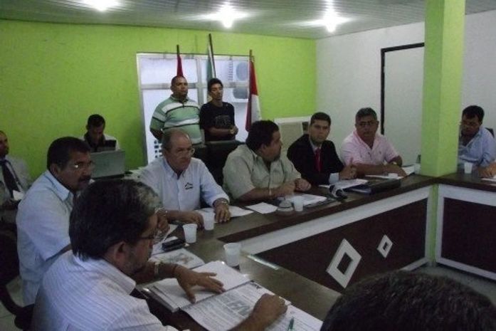 Clubes apoiam presidente da FAF e repudiam mandatário do CSA