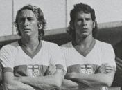 Ronaldo Brito de cabelos escuros, ao lado re Roberto Menezes.