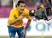 Com dois gols de Jonas, Brasil bate Egito e encerra 2011 com o pé direito