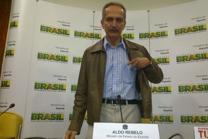 Aldo Rebelo troca cúpula do Ministério do Esporte