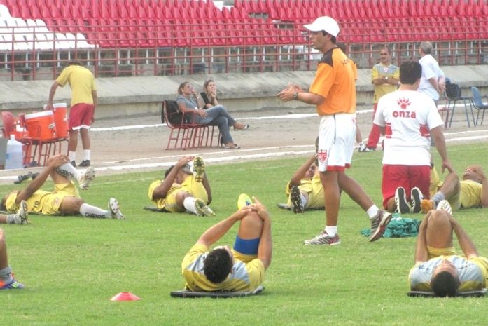 Treino do CRB no estádio Rei Pelé