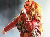 No Twitter, Miley Cyrus rebate críticas sobre seu peso