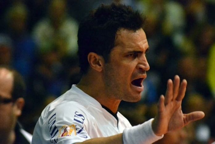 Falcão anuncia saída do Santos de futsal