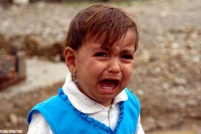 Garotinha de 7 anos chora lágrimas de pedra