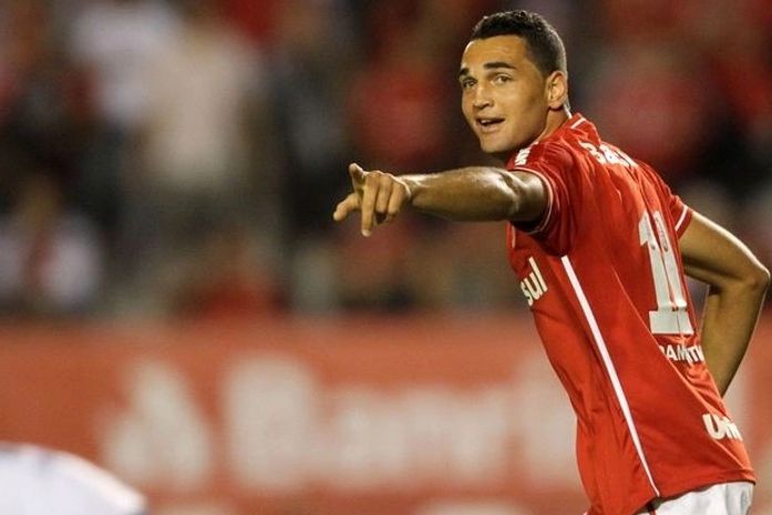 Alagoano Gilberto marcou o gol da vitória.