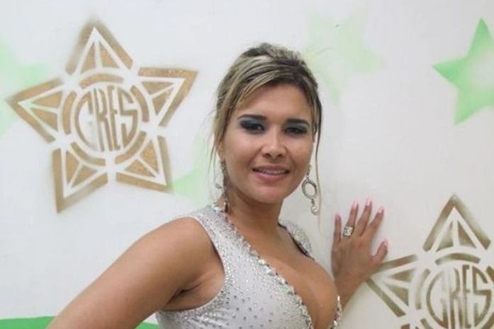 "Uma forma de levar cultura", diz Mulher Maçã sobre nudez
