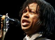 Amigos confirmam que Djavan está com o Mal de Parkinson