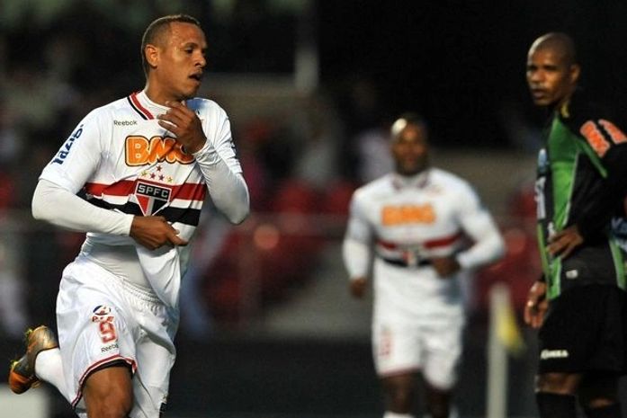 Na briga pela libertadores, São Paulo bate o América com dois de Luis Fabiano